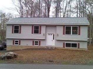 7583 Parkway Dr, Tobyhanna, PA