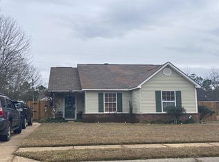 105 April Ln, Ocean Springs, MS 39564