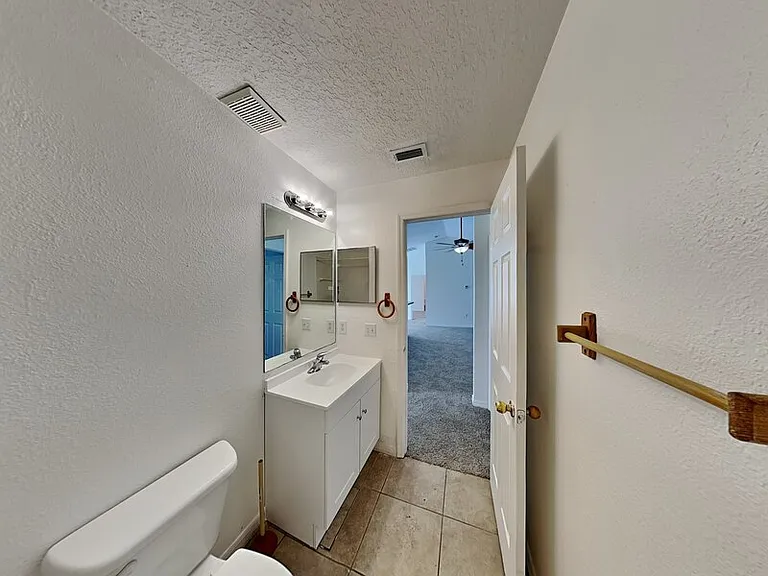 1406 Orlando Pl — Photo 17