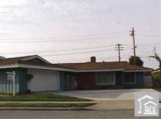 2043 Calvert Ave, Costa Mesa, CA 92626