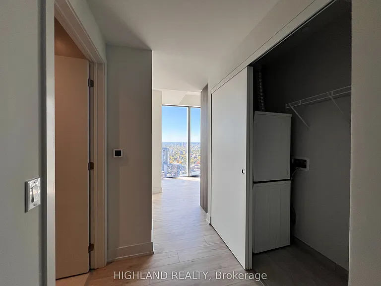 8 Cumberland St #3802 — Photo 5