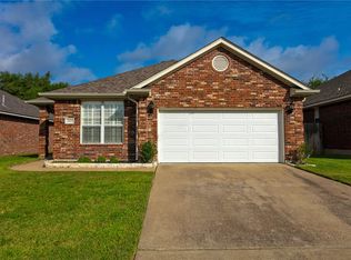 2619 Trophy Dr, Bryan, TX 77802