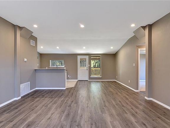 3rd image of 11603 Garden Grove Dr