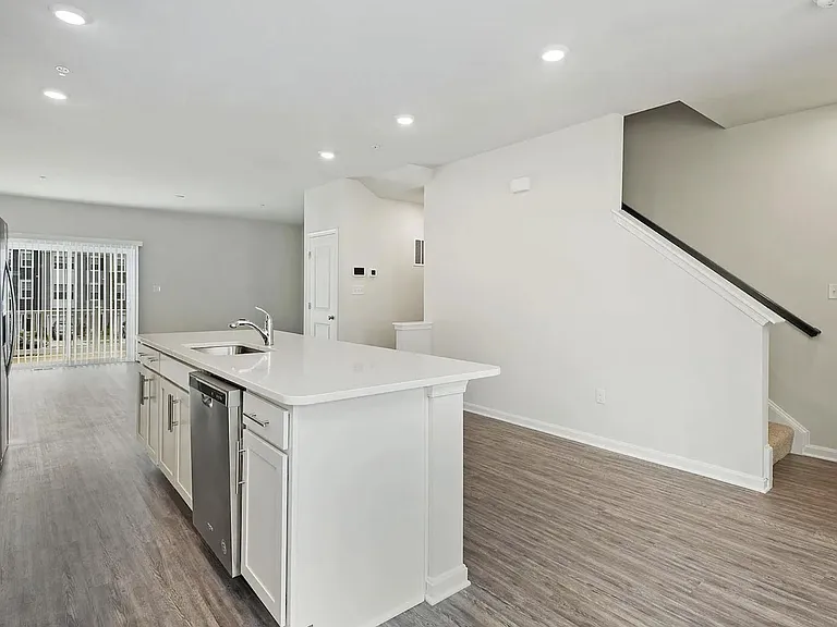 1818 Kellington Ct — Photo 12