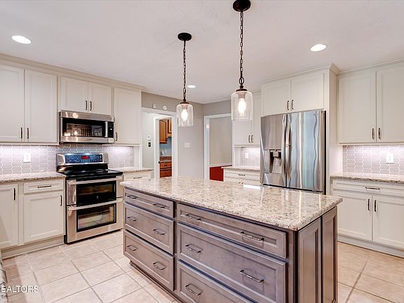 3rd image of 11629 Bermuda Dr