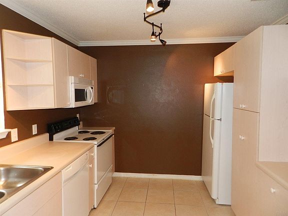 3rd image of 6891 Kapok Dr
