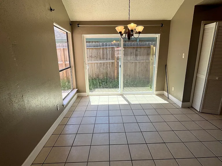 4218 Hawk Meadow Dr — Photo 7