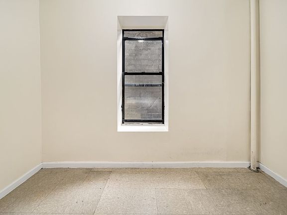 4th image of 2371 2nd Ave APT C
