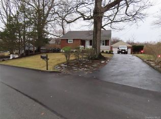 3 Birch St, Airmont, NY 10952