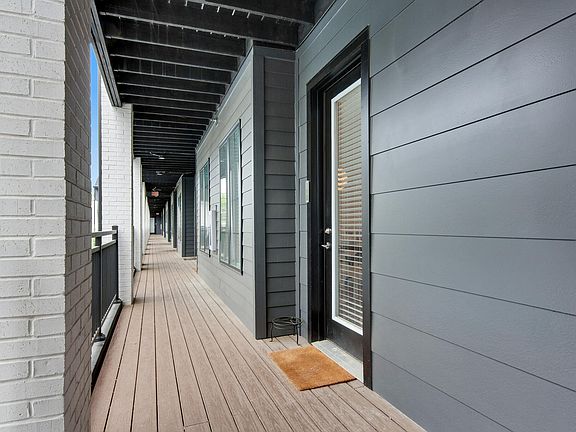 4th image of 600 E Trinity Ln #110