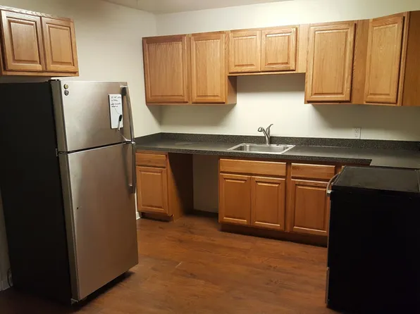 1201 N 11th St APT 2, Tacoma, WA 98403