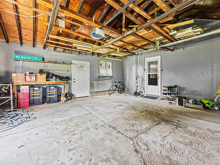 393 Mendon Center Rd — Photo 23