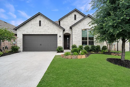 1429 Bluebonnet Ln Photo 1