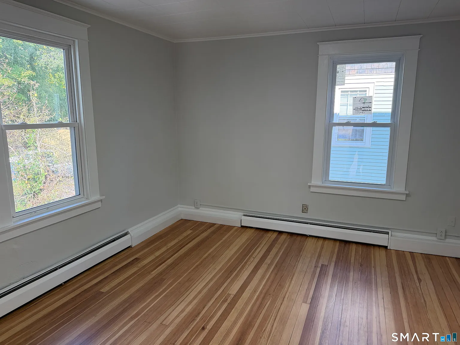 2 bed, 1.0 bath, 1076 sqft, $1,750 — Photo 1