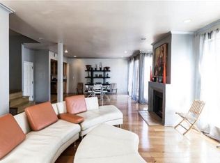 11901 Laurelwood Dr #A, Studio City, CA 91604