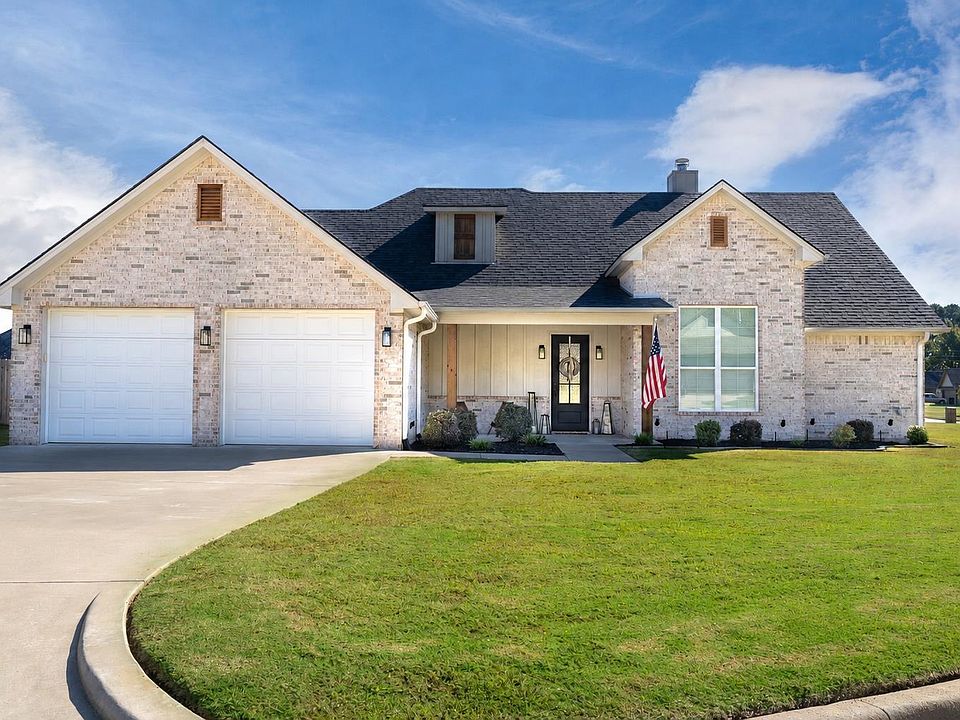 1st image of 201 Saddle Brook Cir