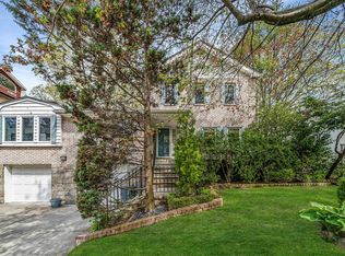 196-25 McLaughlin Ave, Hollis, NY 11423