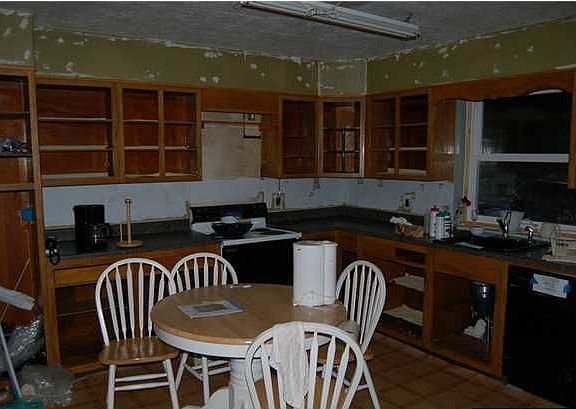 3rd image of 122 Chippewa Trl