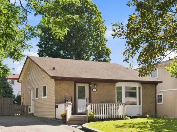 31 Roser Cres, Clarington, ON L1C 3N7