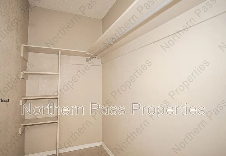 8604 Lawson St #4 — Photo 10