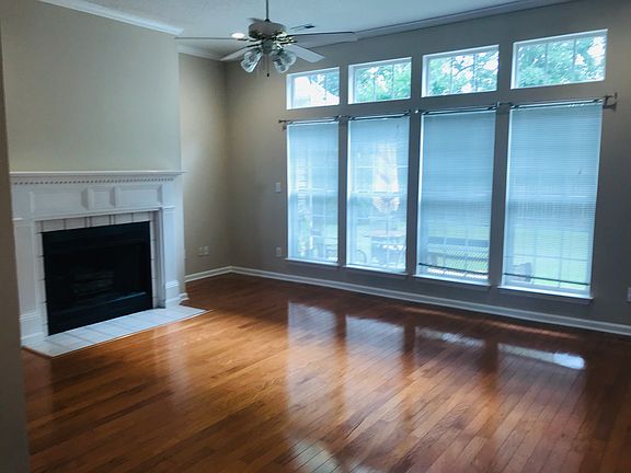 5th image of 126 Champions Green Ln