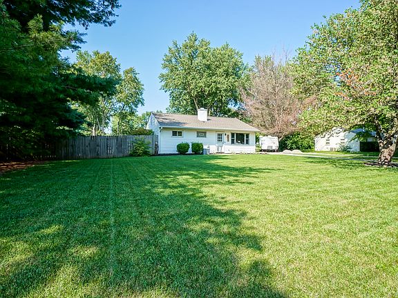 3rd image of 1902 Haynes Ave