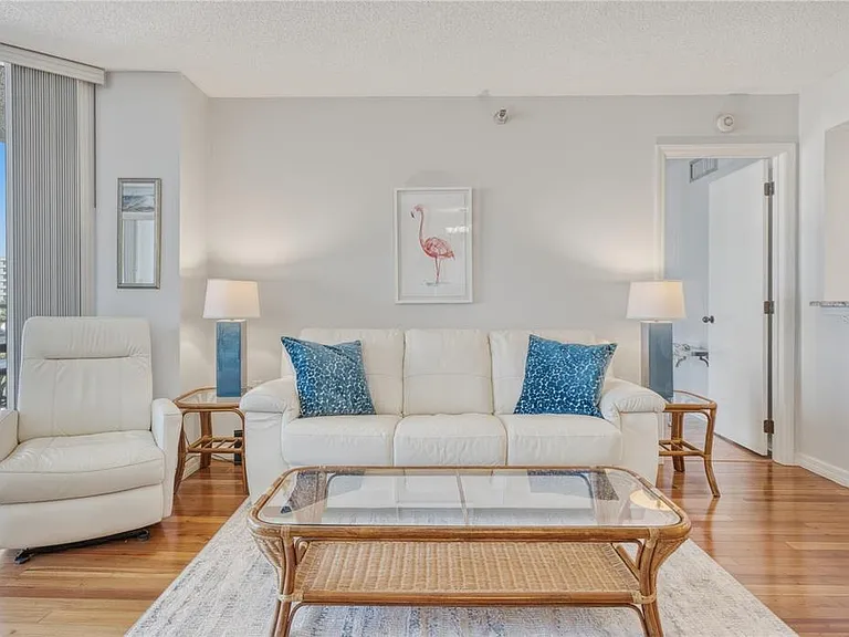 690 Island Way #307 — Photo 13