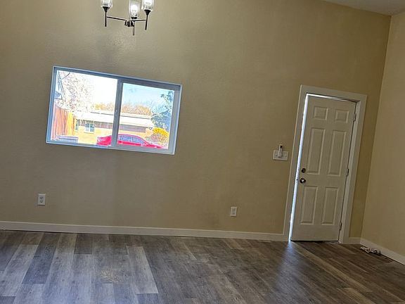 3rd image of 902 S 29th Ave #B