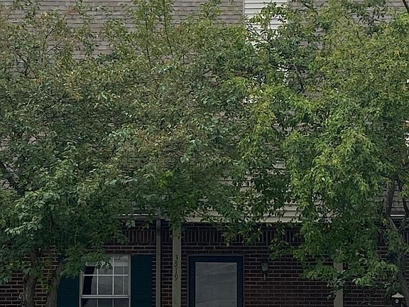 2nd image of 3519 Crossroads Way