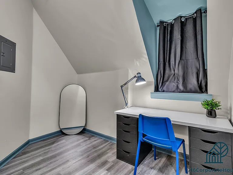 44 E Utica St #3B — Photo 15