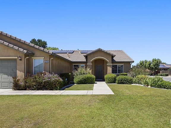 3rd image of 10700 Valverde Dr