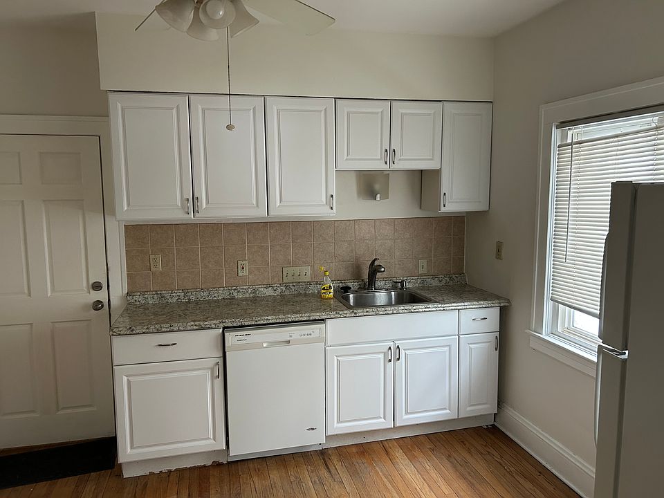 1st image of 2166 Eldred Ave