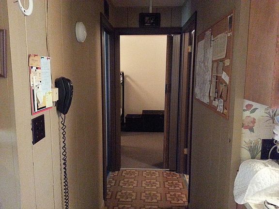 4th image of 521 Whitton Ln