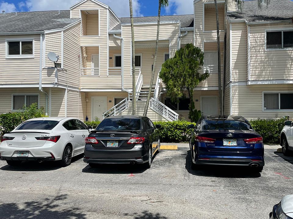 1st image of 3433 NW 44th St APT 207