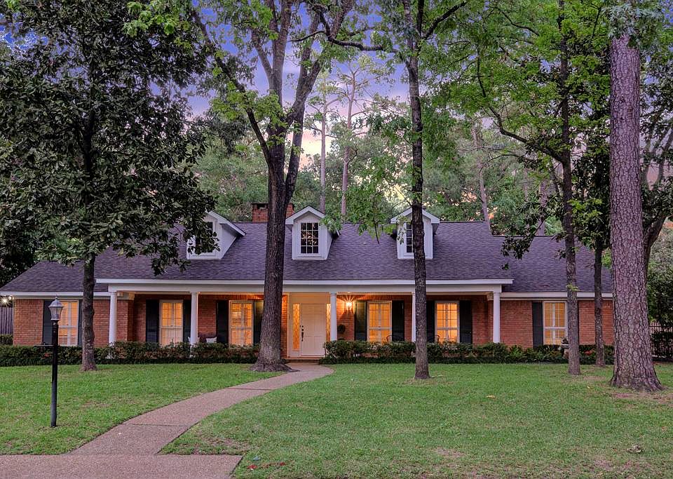 1st image of 550 Westminster Dr