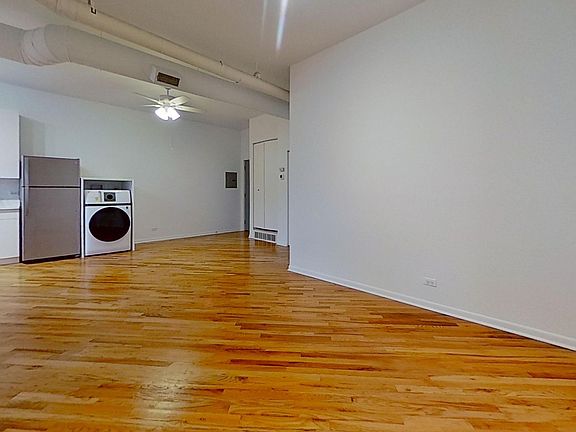 4th image of 4156 N Lincoln Ave APT 2F
