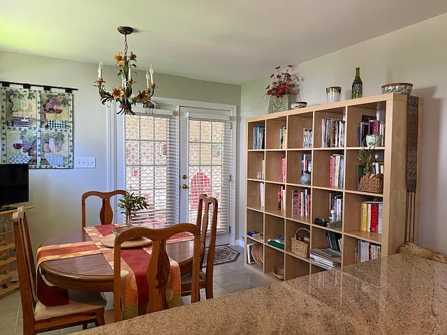 Dining area with bookshelves