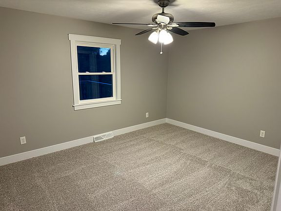 5th image of 1606 Sunnyacres Rd