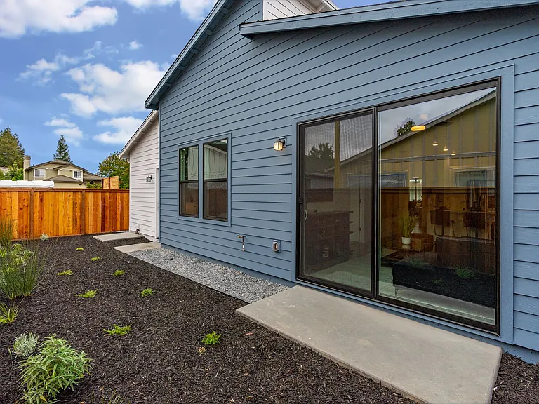 2269 San Miguel Ave — Photo 34