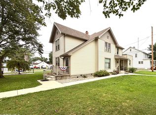 112 S Elm St, Woodville, OH 43469