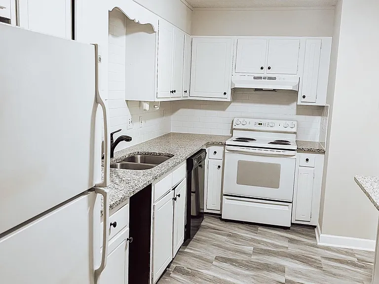 1744 N Hamilton St #B — Photo 5