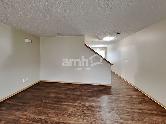 5th image of 7155 Reynolds Crossing Dr