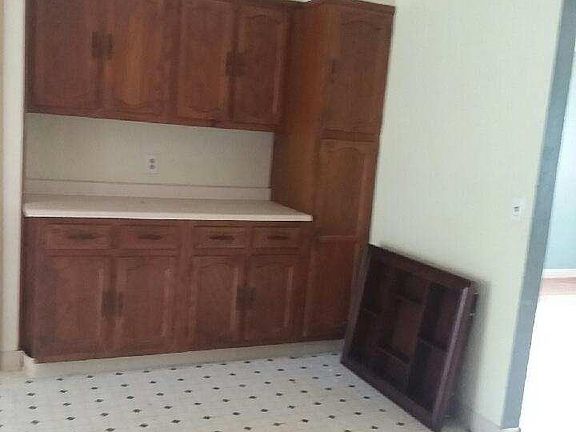 3rd image of 11 Cummings St