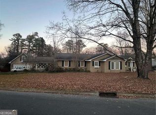 114 Hillcrest Dr, Calhoun, GA 30701