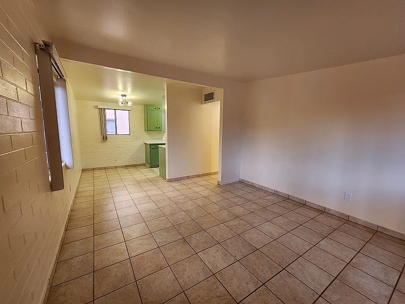 2642 North Santa Rita Avenue - 1 — Photo 3