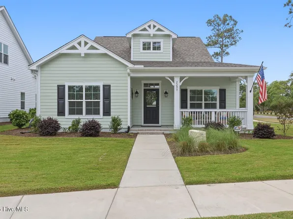 2297 Crescent Bay Dr, Southport, NC 28461