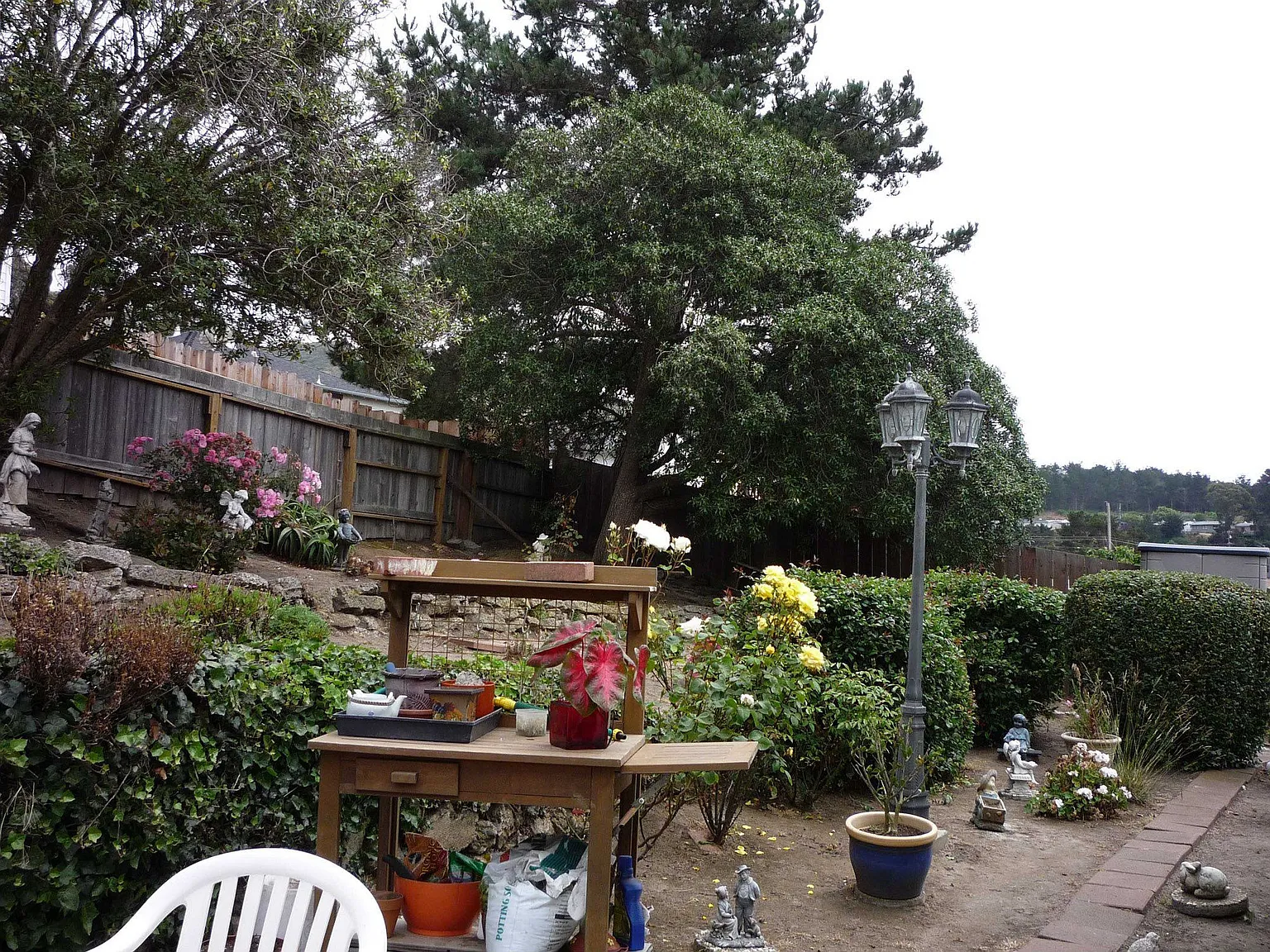 531 Perry Ave photo 1
