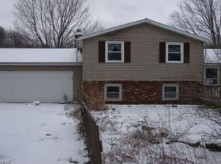 2405-2407 Chase Rd SE, Carrollton, OH 44615