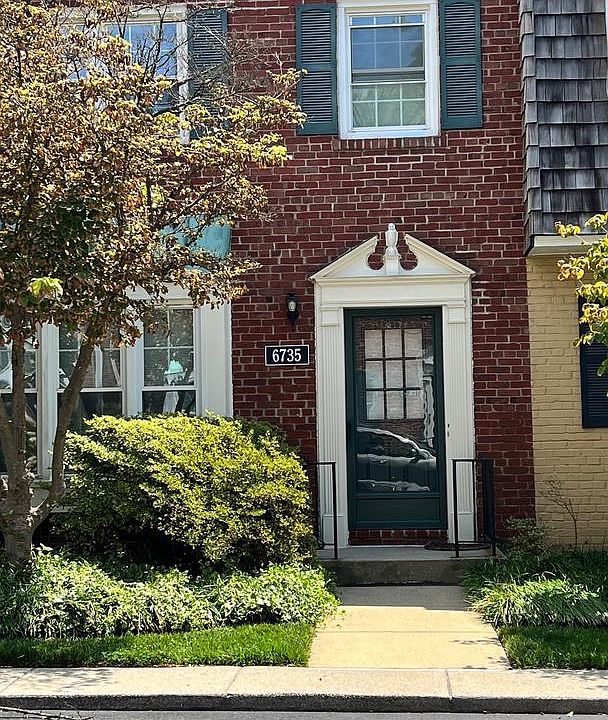 1st image of 6735 Kenwood Forest Ln #40