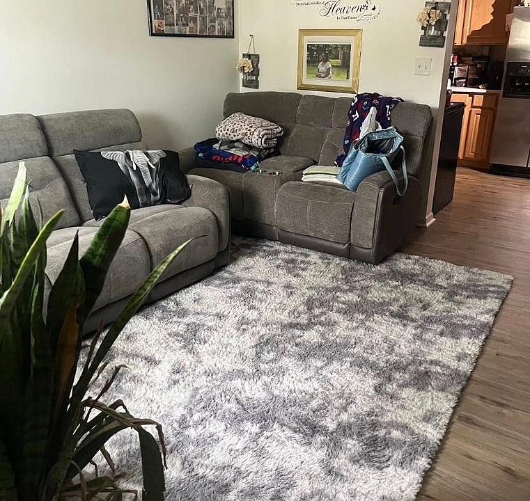 1st image of 409 Winding Way